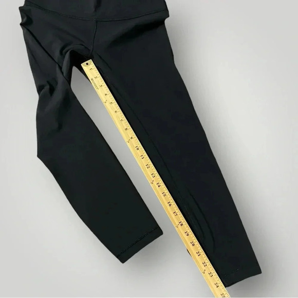 Lululemon Fly Legging Length 7/8 Sz 8 Black - Picture 9 of 9